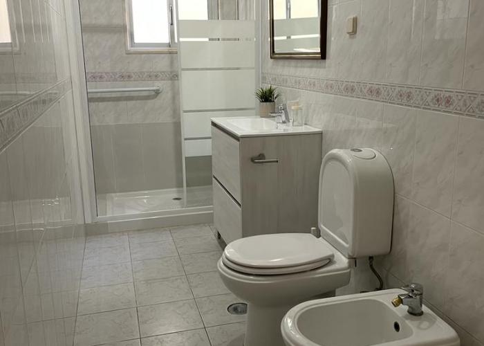Main bathroom 1 Main bathroom 1
