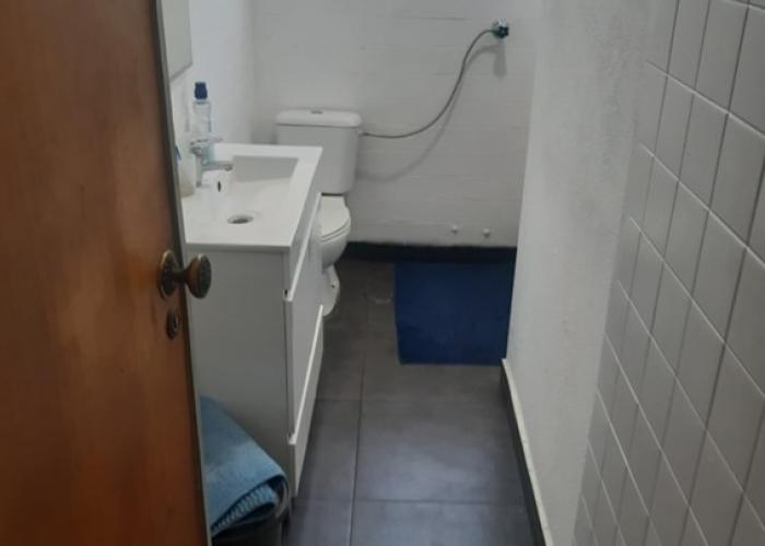 WC2 WC2