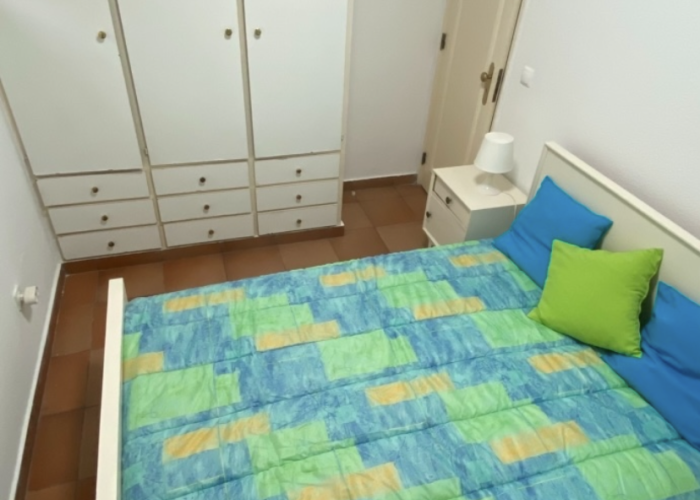 Cama casal com grande roupeiro Cama casal com grande roupeiro
