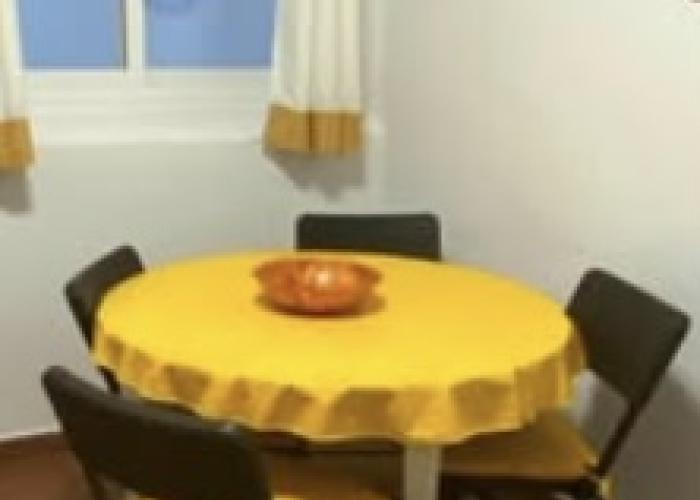 Mesa de refeição com 4 lugares Mesa de refeição com 4 lugares