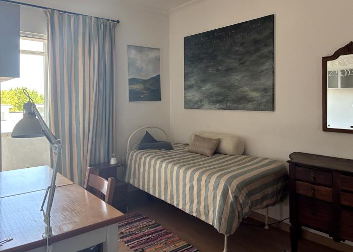 ROOM2 available