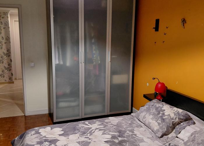 Quarto com cama casal