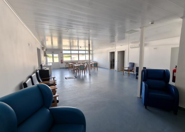 Sala de estar, cozinha e refeiçao