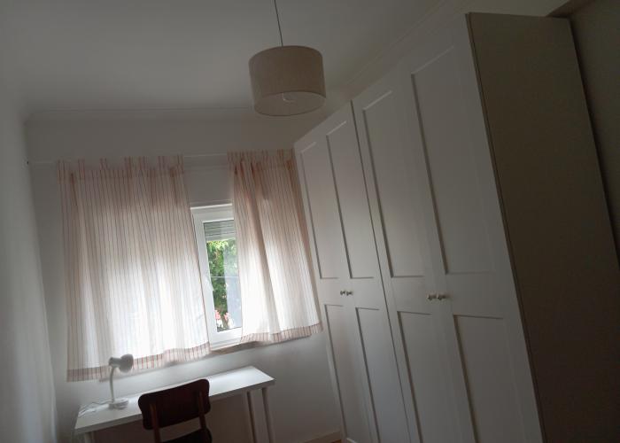 Quarto com cama individual