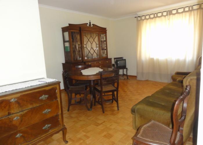 Sala com sofás Sala com sofás