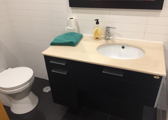 WC WC