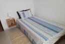 cama e mesa cabeceira