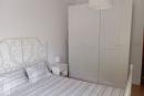 Quarto maior com cama de casal