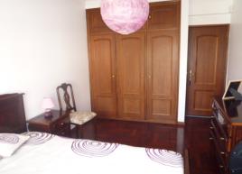 Amplo quarto