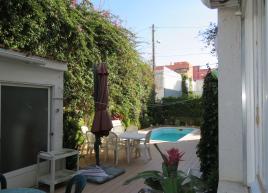Piscina e terraço exterior