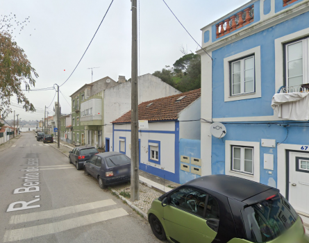 Rua (cerca de 150m do barco Porto Brandão - Belém)