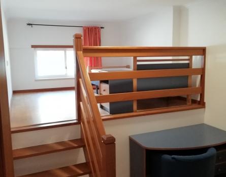 Quarto complexo 9m2  220 Euros