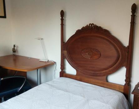 Quarto  em Charneca de Caparica