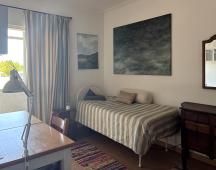ROOM2 available